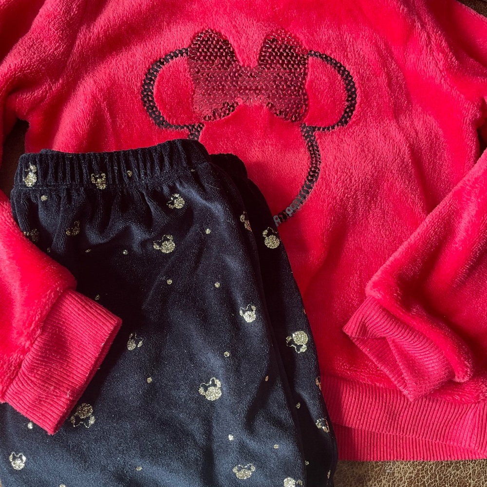 Disney mini mouse outfit